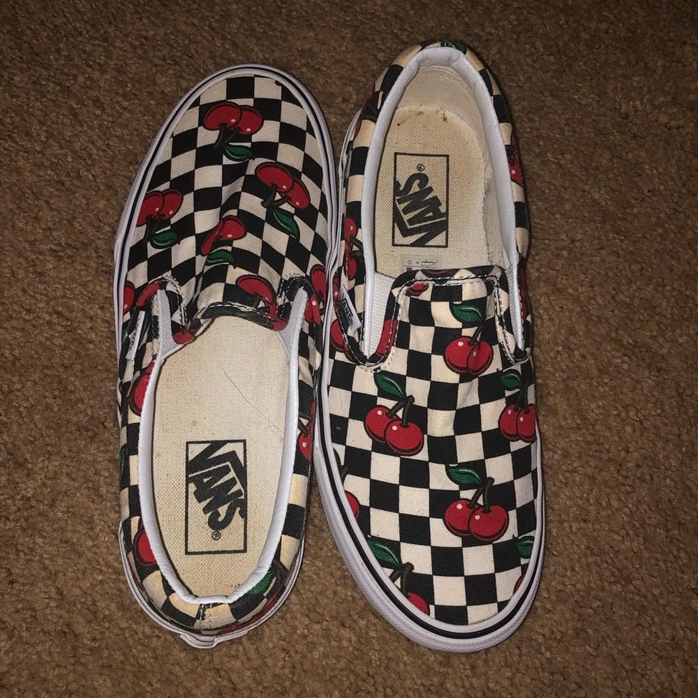 Cherry checkered vans🍒